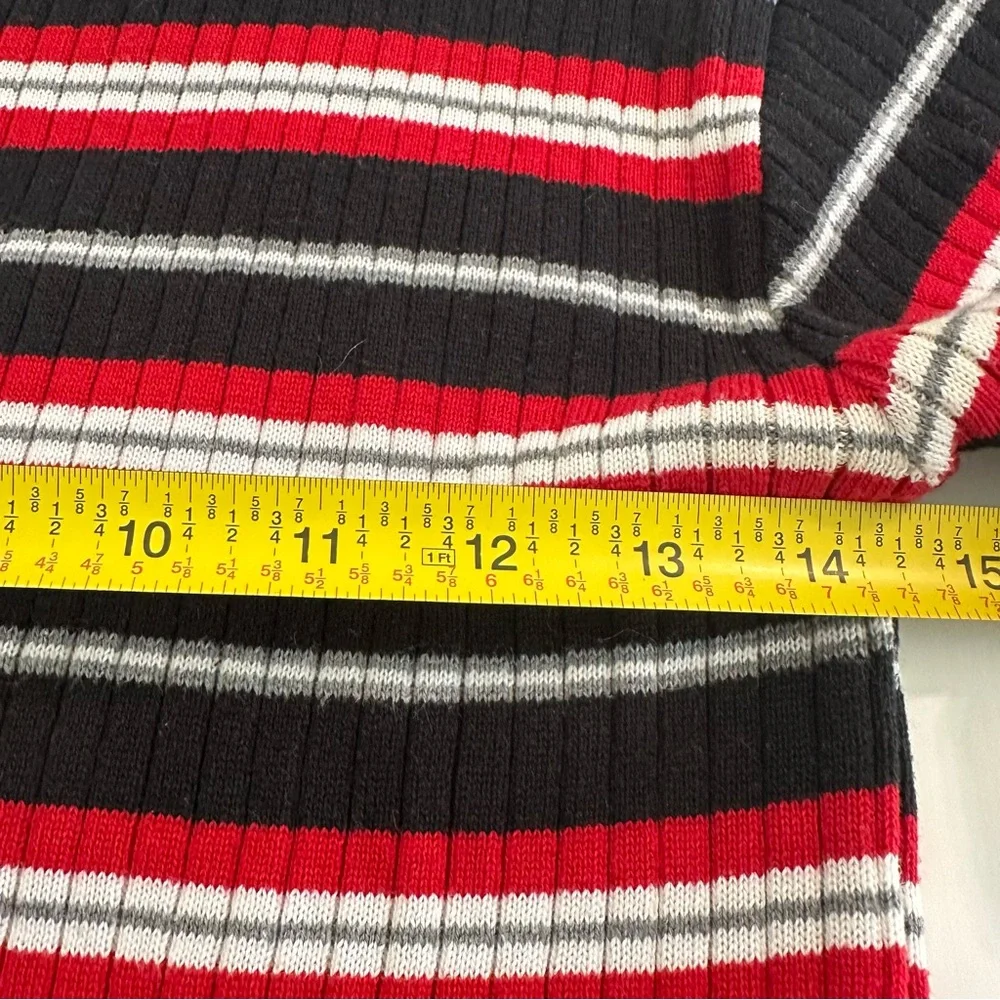 Vintage Retro Ribbed, Fitted Girls size 14 short sleeve cropped top w/ Mock Neck
